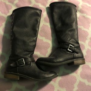 Steve Madden girl boots size 4 (accept offer)
